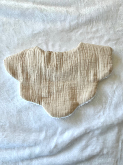 Bavoir pétales - fait main