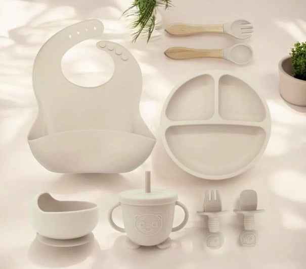 Coffret repas bébé en silicone alimentaire 8 pièces