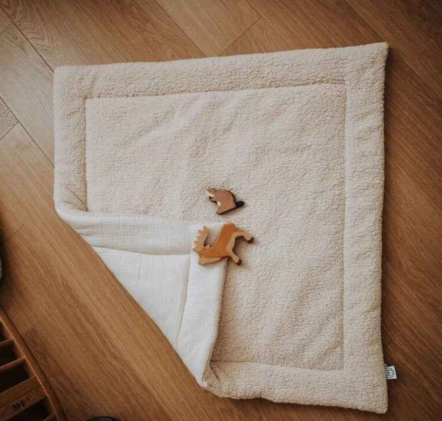 Tapis de jeux moumoute écru